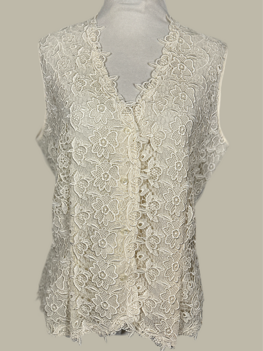 Sleeveless Lace Applique Button Up